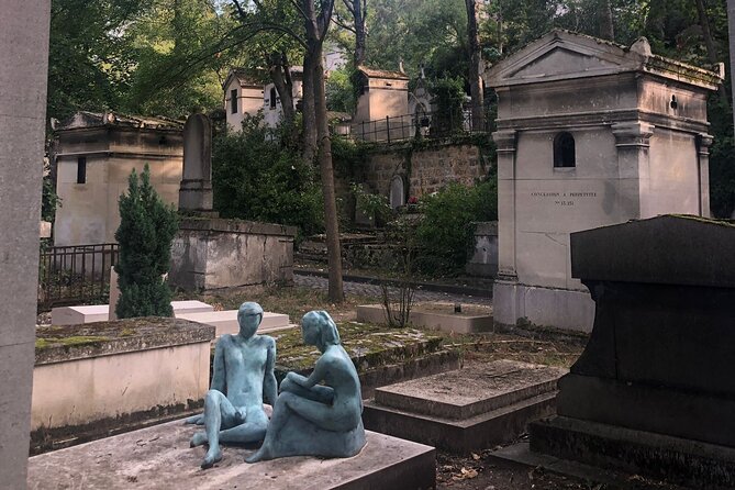 2.5 Hour Walking Tour of Père Lachaise Cemetery from Paris - Following the paths from famous to forgotten