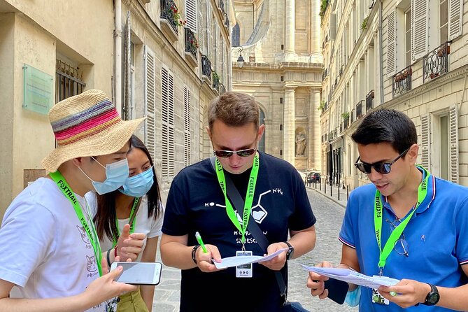 2 hour outdoor group activity in Paris: SAINT GERMAIN - The installations are the main attraction