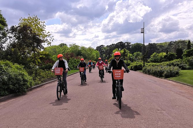 2h - Electric Bike Tour of Lyon with a Local Guide - City Hall and Lyon’s famous painted wall