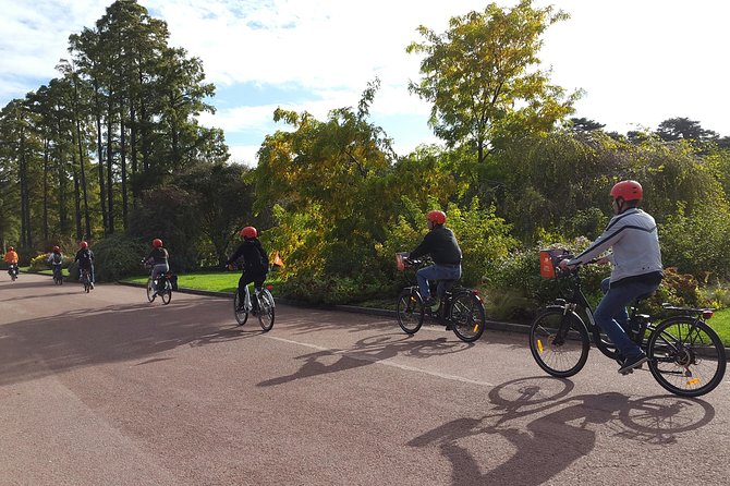 2h - Electric Bike Tour of Lyon with a Local Guide - Starting beside the Saône with a Fourvière view