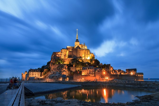 3 Days Trip to Normandy, Loire and Mont Saint Michel from Paris - Guides, language, and the coach experience