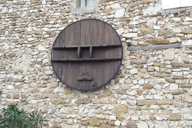 Afternoon Wine Tour to Chateauneuf du Pape from Avignon - The castle ruins and the ten-minute panoramic stop