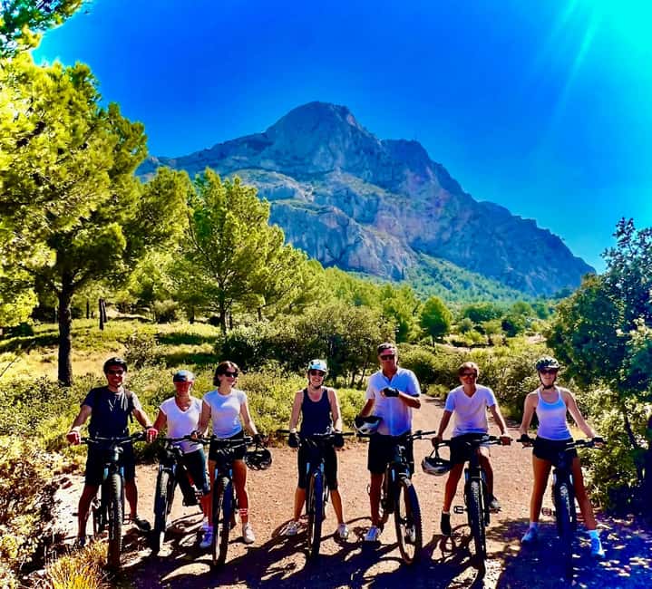 Aix-en-Provence: E-Bike Tour of Mount Sainte-Victoire - Vincent’s guiding style and group size