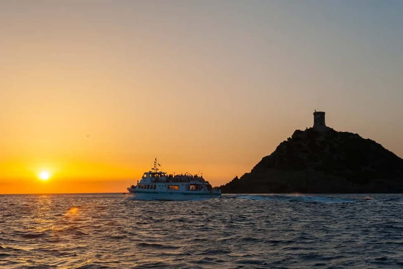 Ajaccio/Porticcio: Sanguinaires Sunset Cruise & Wine Tasting - Why this sunset cruise works so well