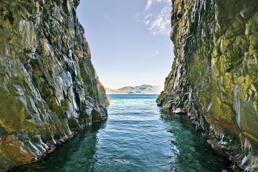 Ajaccio/Porticcio: Scandola Nature Reserve Guided Boat Tour - Cruising through the Gulf of Porto