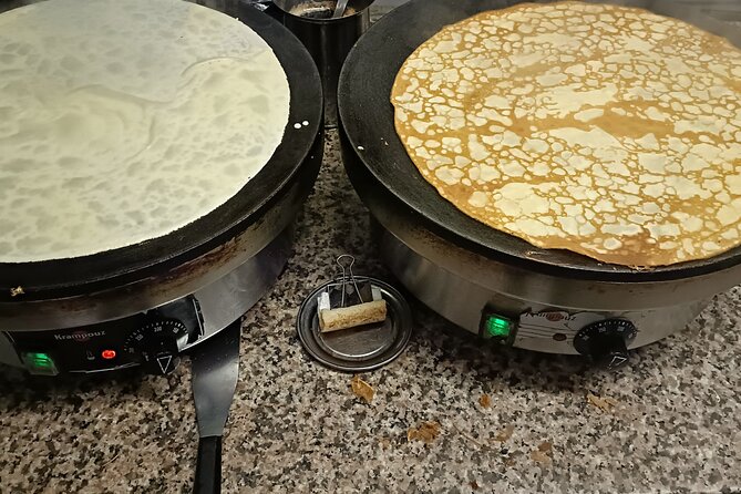 Amazing Sweet Crêpe Cooking Class Paris - A chef-led lesson with plenty of personality