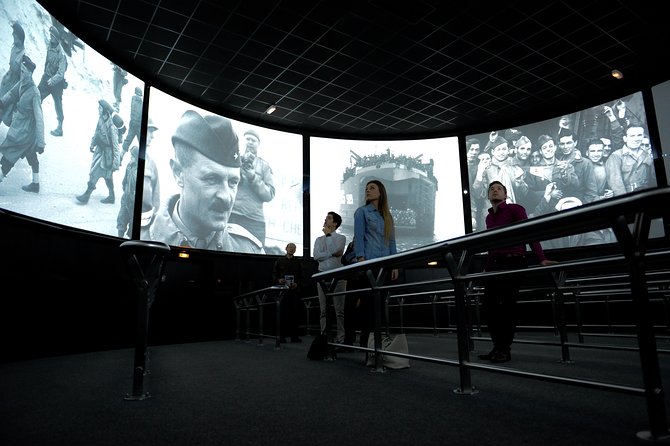 Arromanches 360 Circular Cinema Entrance Ticket - The nine screens and high-definition images