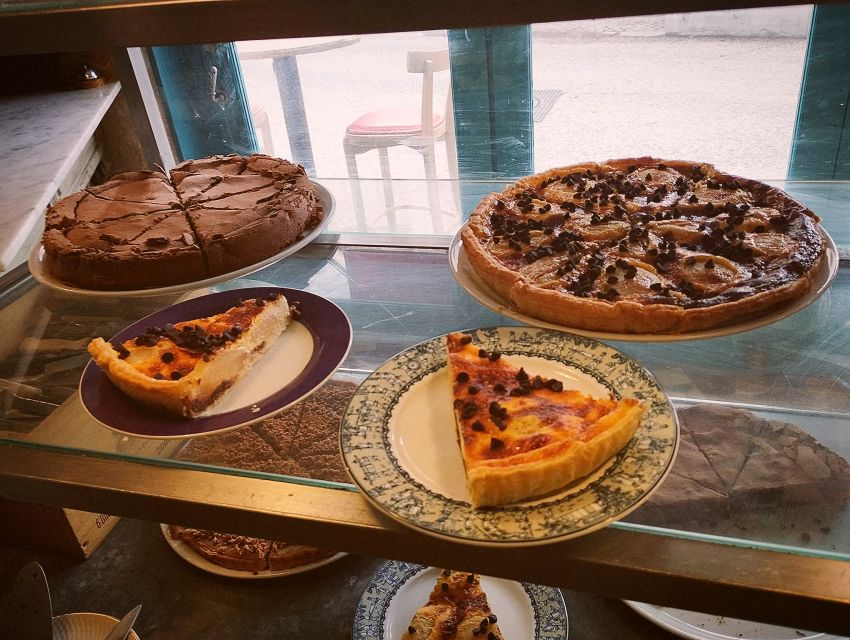 Avignon: Historic District Guided Food & Wine Walking Tour - Who should book this Avignon walk