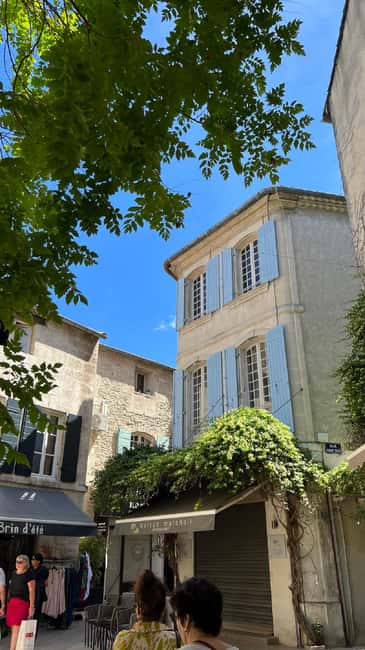 Avignon: Pont du Gard, Saint Remy and Les Baux Half-Day Tour - What to bring for the five-hour route