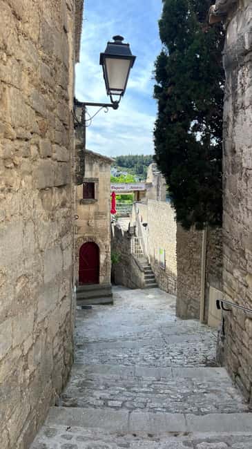 Avignon: Pont du Gard, Saint Remy and Les Baux Half-Day Tour - Who should book this Avignon excursion?