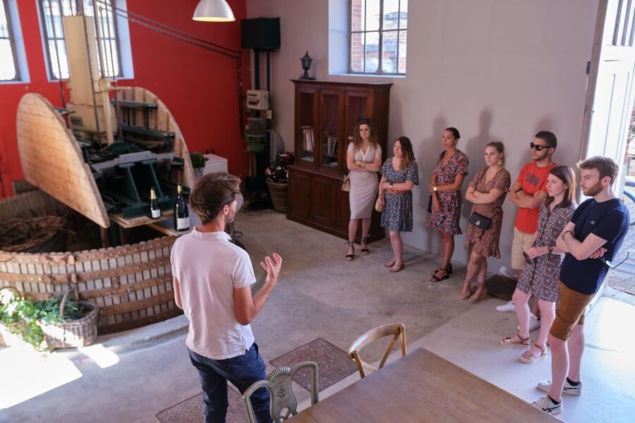 Aÿ-Champagne: Champagne House Tour and Tasting Class - Why the guide makes a difference