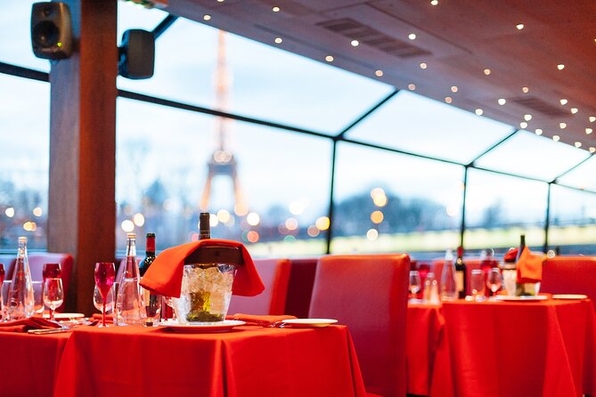 Bateaux Mouches Dinner Cruise on the Seine River in Paris - The dinner: polished presentation, uneven expectations