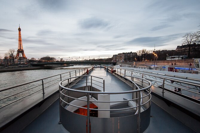 Bateaux Mouches Dinner Cruise on the Seine River in Paris - Dress, timing, and getting home