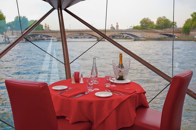 Bateaux Mouches Lunch Cruise on the Seine River in Paris - Comfort, seating, and weather