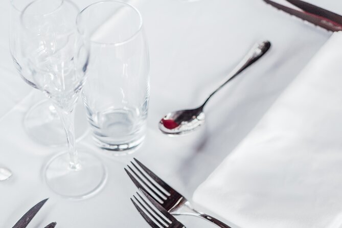 Bateaux Mouches Lunch Cruise on the Seine River in Paris - Who will enjoy this cruise most?