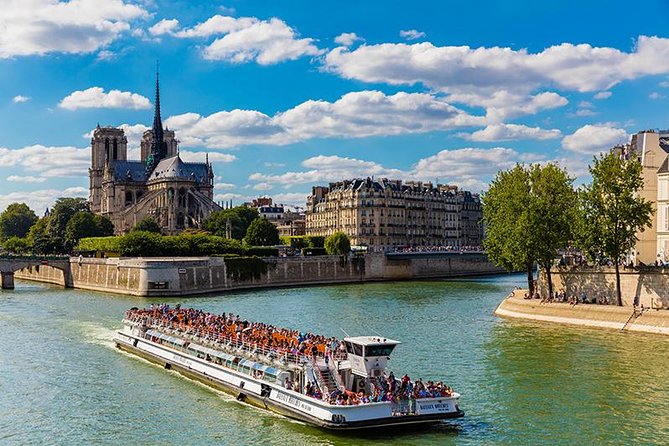 Bateaux Mouches Sightseeing Cruise on the Seine River in Paris - What this Seine cruise actually feels like