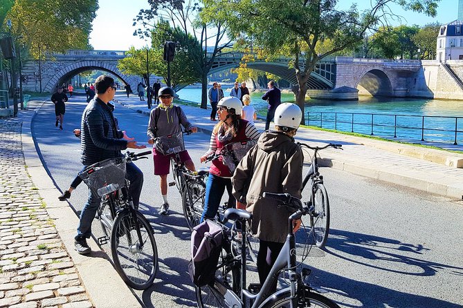 Bike Paris treasures with a live guide - Families & Friends - Notre-Dame and the medieval heart of Paris