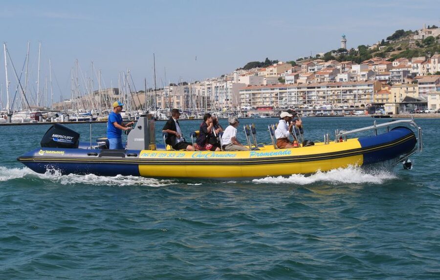Boat walk in Sete on the singular island 1 hour - Seeing Sète through its canals