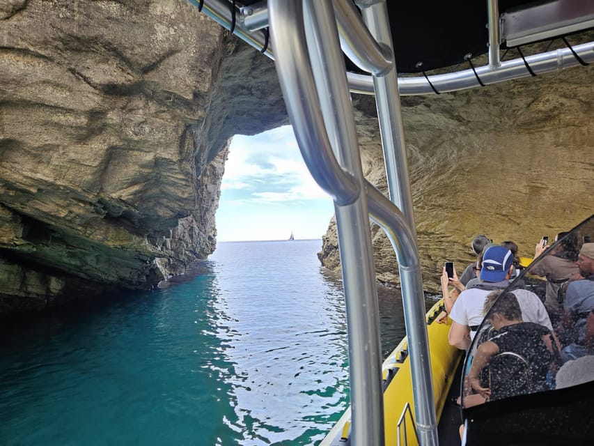 Bonifacio: Lavezzi Islands and Caves Guided Tour - A slower pause at Fazzio Bay
