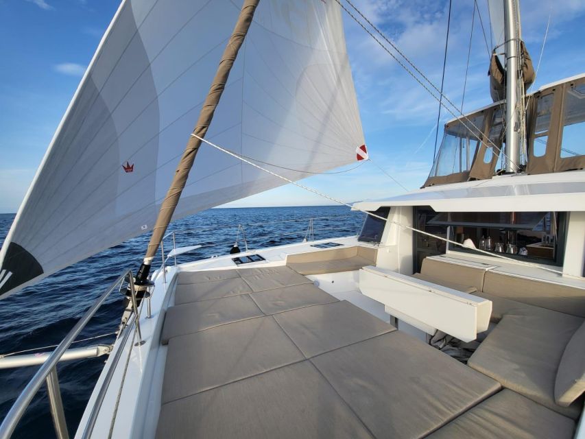 Bonifacio: sunset catamaran trip and aperitif - What Santa Manza Bay Offers Instead