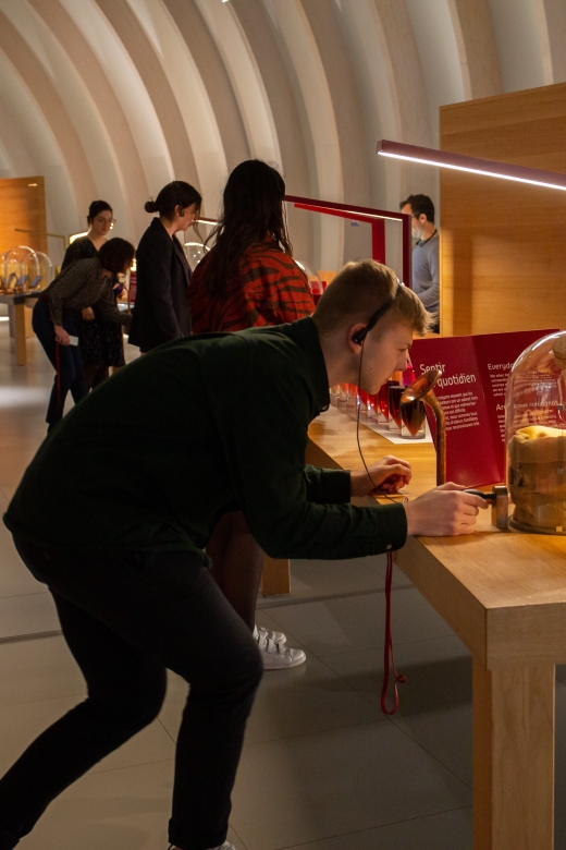 Bordeaux: Cité du Vin Entry Ticket and Wine Tasting - The digital guide keeps the visit personal