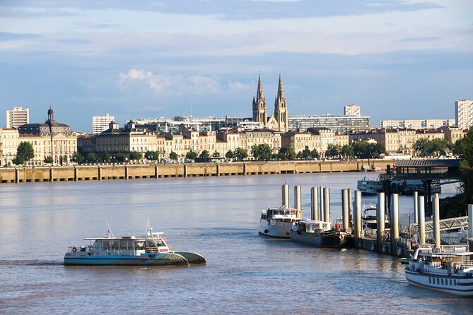 Bordeaux City - Private Guided Walking Tour with Local Sophia - Place de la Bourse and the Water Mirror