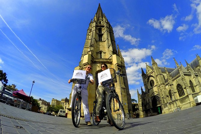 Bordeaux Essentials Sightseeing Bike Tour with a Local Guide - Why a bicycle is a smart way to meet Bordeaux