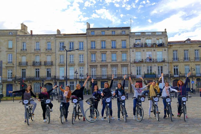 Bordeaux Essentials Sightseeing Bike Tour with a Local Guide - Starting at 110 Rue Mouneyra