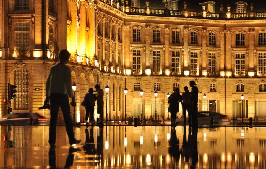 Bordeaux: Exclusive Private Guided Walking Tour - Why Bordeaux’s 18th-century center rewards a walking tour