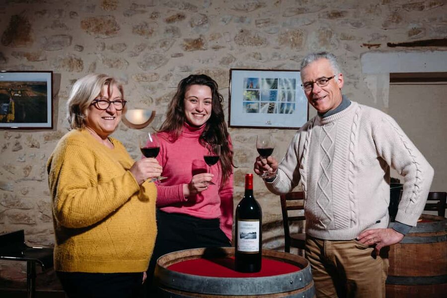 Bordeaux: Explore an Organic Family Vineyard with Tasting - Starting among the vines