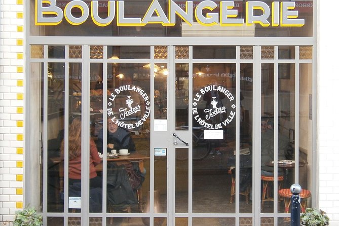 Bordeaux Historic and Gourmet Food Walking Tour - Wine links the city to the table