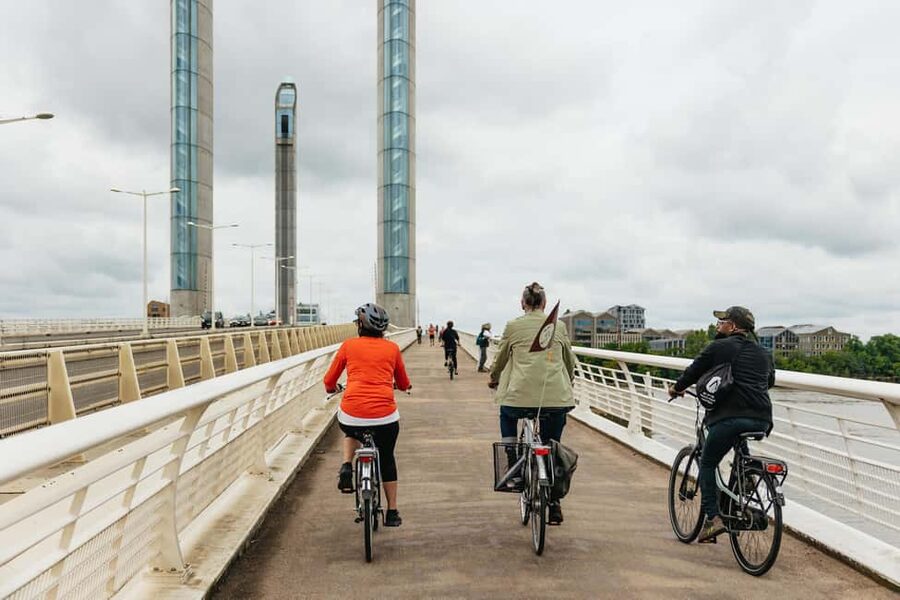 Bordeaux: Historic Center & Chartrons District Bike Tour - Starting near Jardin Public and Palais Gallien