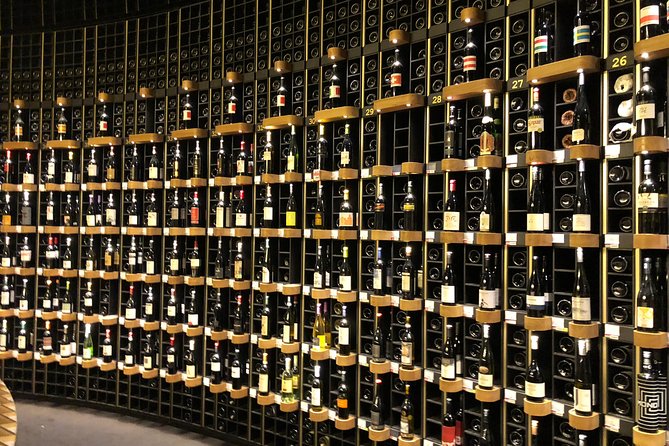 Bordeaux Old Town & Market Local Food with Wine Tastings Tour - Starting at Marché des Capucins and Vieux Bordeaux