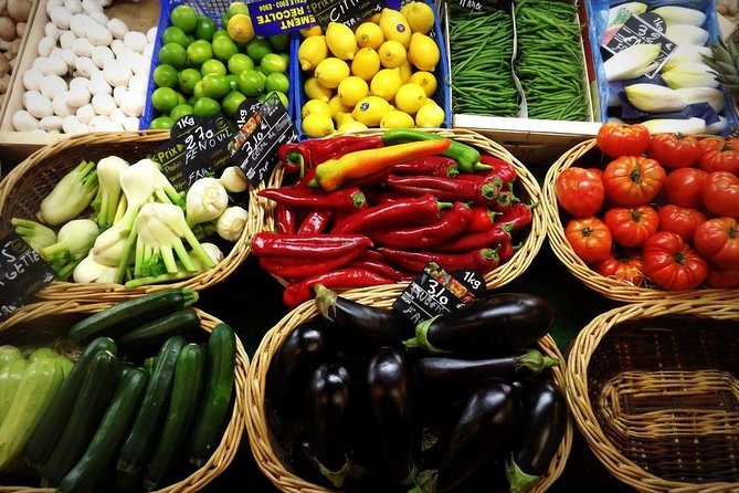 Bordeaux Old Town & Market Local Food with Wine Tastings Tour - Why the three-hour format can be good value