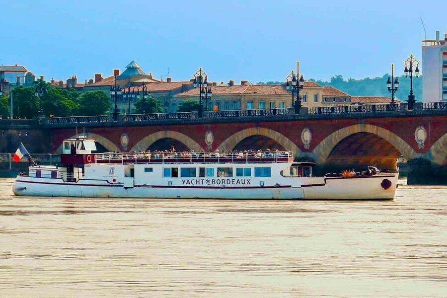 Bordeaux: River Garonne Cruise with Glass of Wine and Canelé - Key points to know before you book