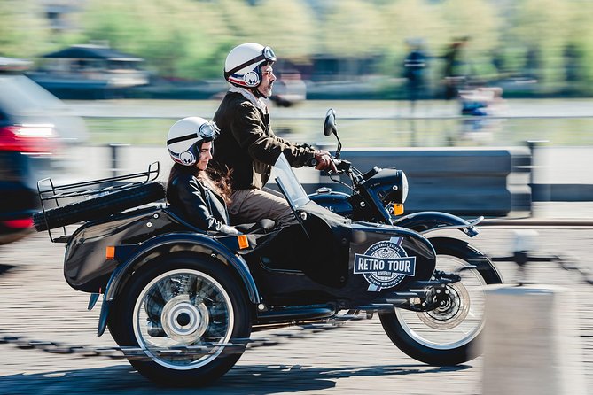 Bordeaux Sightseeing Private Sidecar Guided Tour - Porte Cailhau and the medieval city