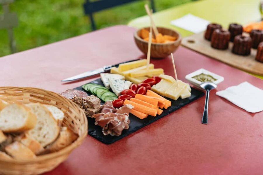 Bordeaux: St. Emilion Day Trip with Wine Tasting and Lunch - The château picnic around 12:30pm