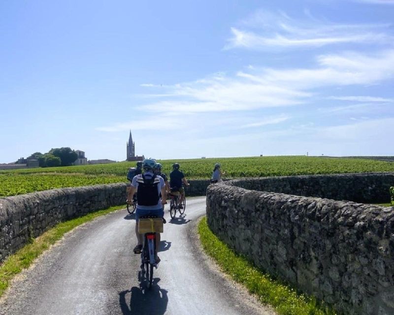 Bordeaux: St-Emilion Vineyards e-Bike Tour with Wine & Lunch - Leaving Bordeaux for the vineyard roads