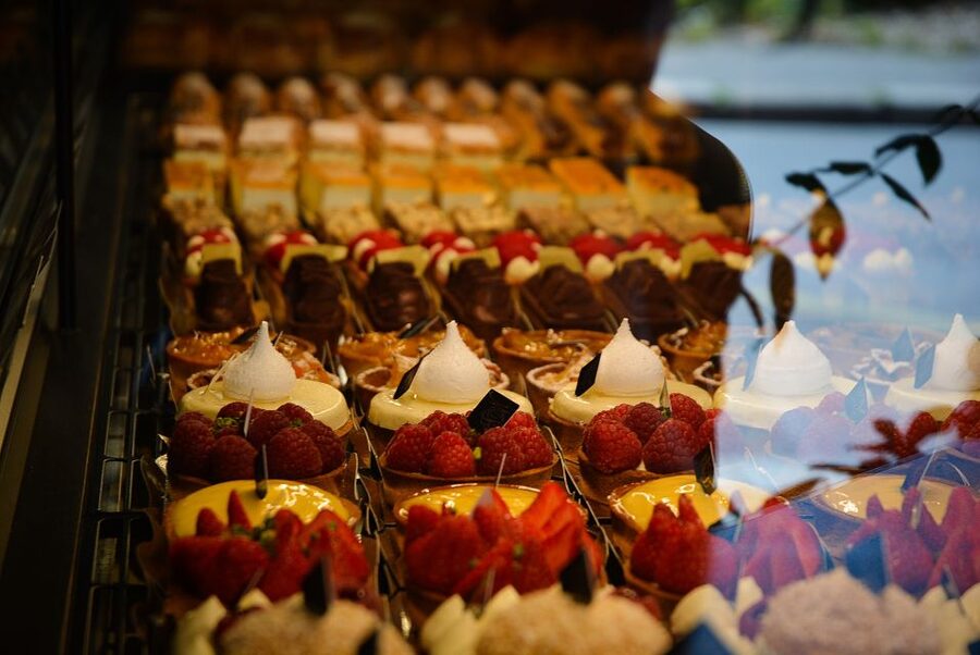 Bordeaux: Walking Tour of the City's Best Bakeries - How the guides shape the experience
