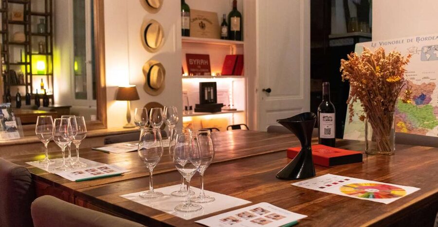 Bordeaux:Wine Masterclass & Blending workshop with appetizer - Mixing your own cuvée
