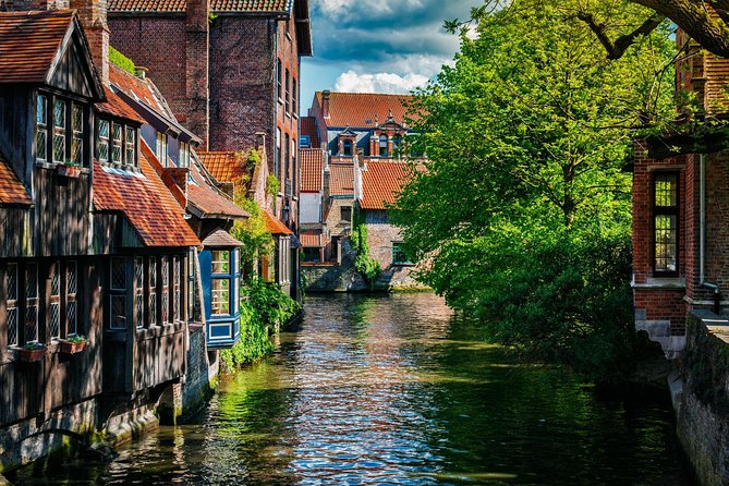 Bruges Guided or Audio Trip with Canal Cruise Option from Paris - Canals, bridges, and the best photographs