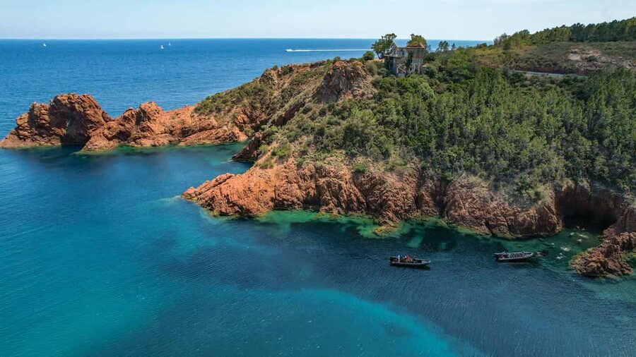 Cannes: 2.5-Hour Esterel Calanques Boat Excursion - What the jockey seats feel like on the water