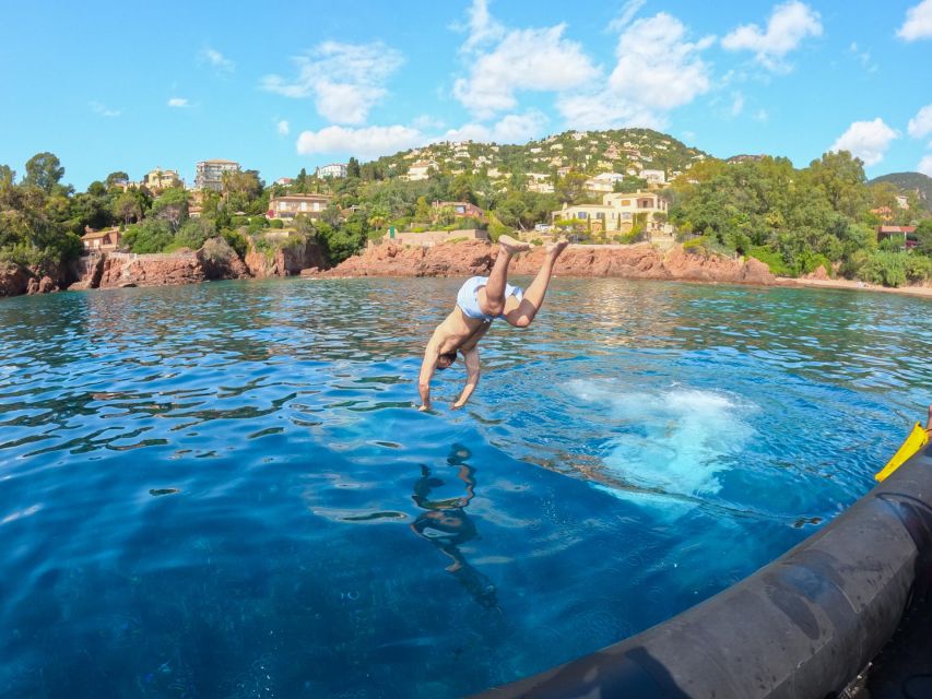 Cannes: 2.5-Hour Esterel Calanques Boat Excursion - Following the Cannes coast toward Mandelieu-La Napoule