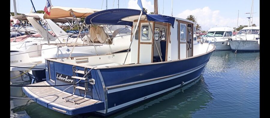 Cannes: Private Boat Trip to Lerins Islands & Cap d'Antibes - Practical costs and booking advice