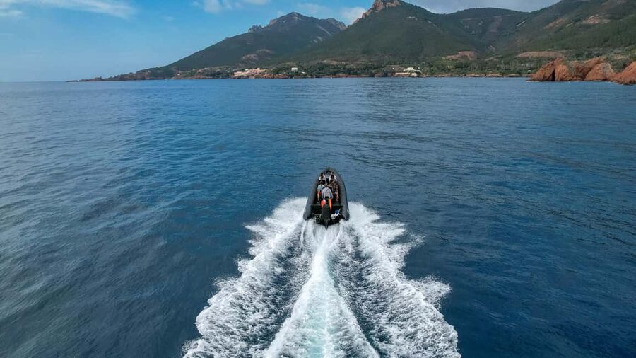 Cannes: Scenic Coves RIB Boat Tour - What the black tender ride feels like