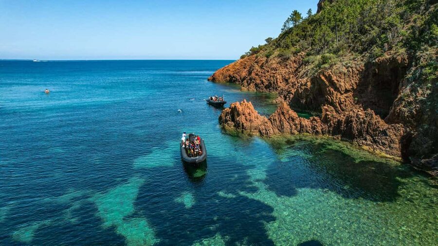 Cannes: Scenic Coves RIB Boat Tour - Caves, pools, and coastal architecture