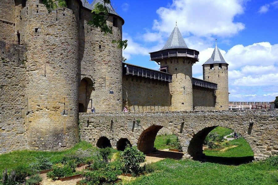 Carcassonne: Private Guided Tour of the Medieval Fortress - Choosing between two hours and three