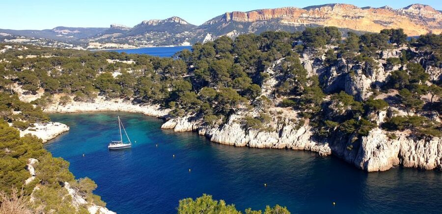 Cassis: 3 Calanques Half-Day Hiking Tour with Swimming - Fitness, clothing, and the small details that matter
