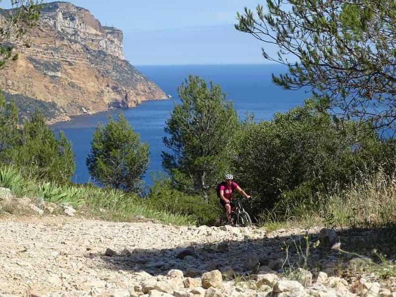 Cassis: Calanques and Viewpoints Tour by Mountain E-Bike - Why this Cassis bike tour is a good way to see the Calanques