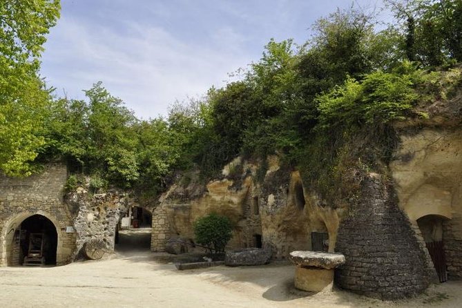 Cave Museum Village Troglodyte of Rochemenier Admission Ticket - Entering the two abandoned underground farms